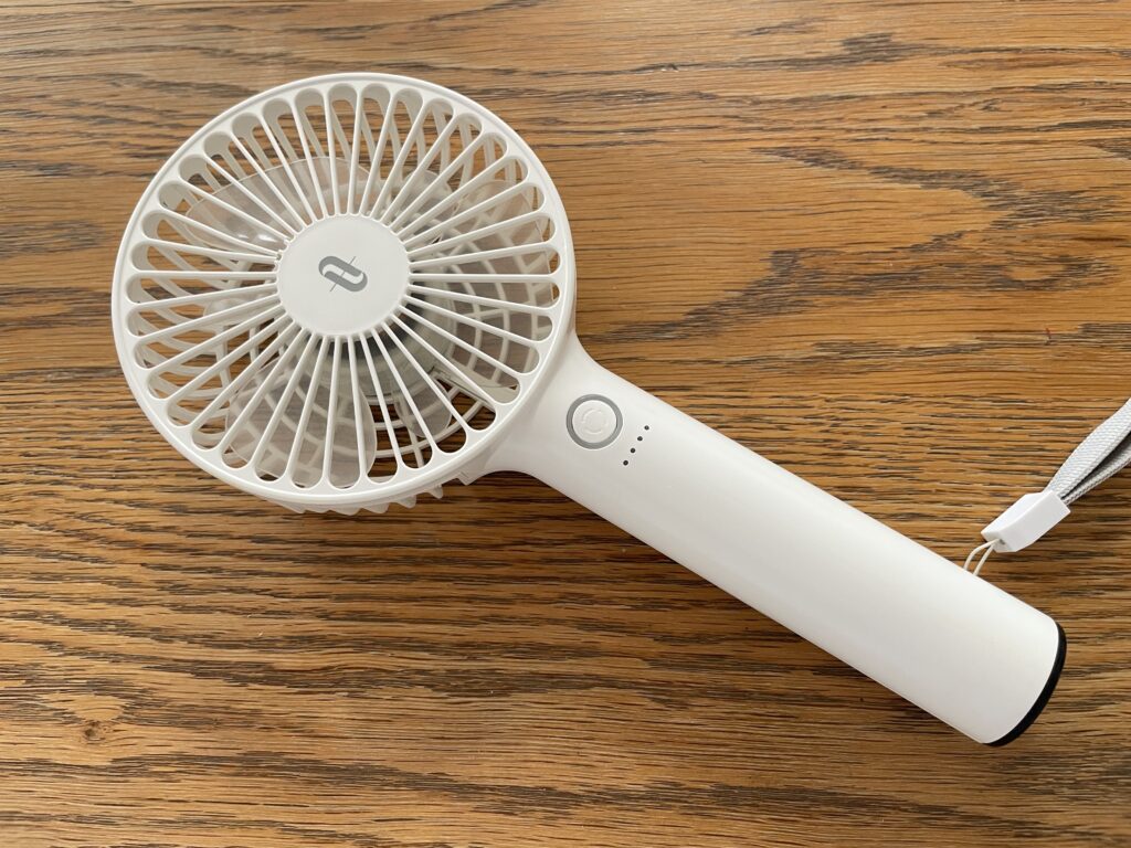 ハンディファン 片手が塞がる